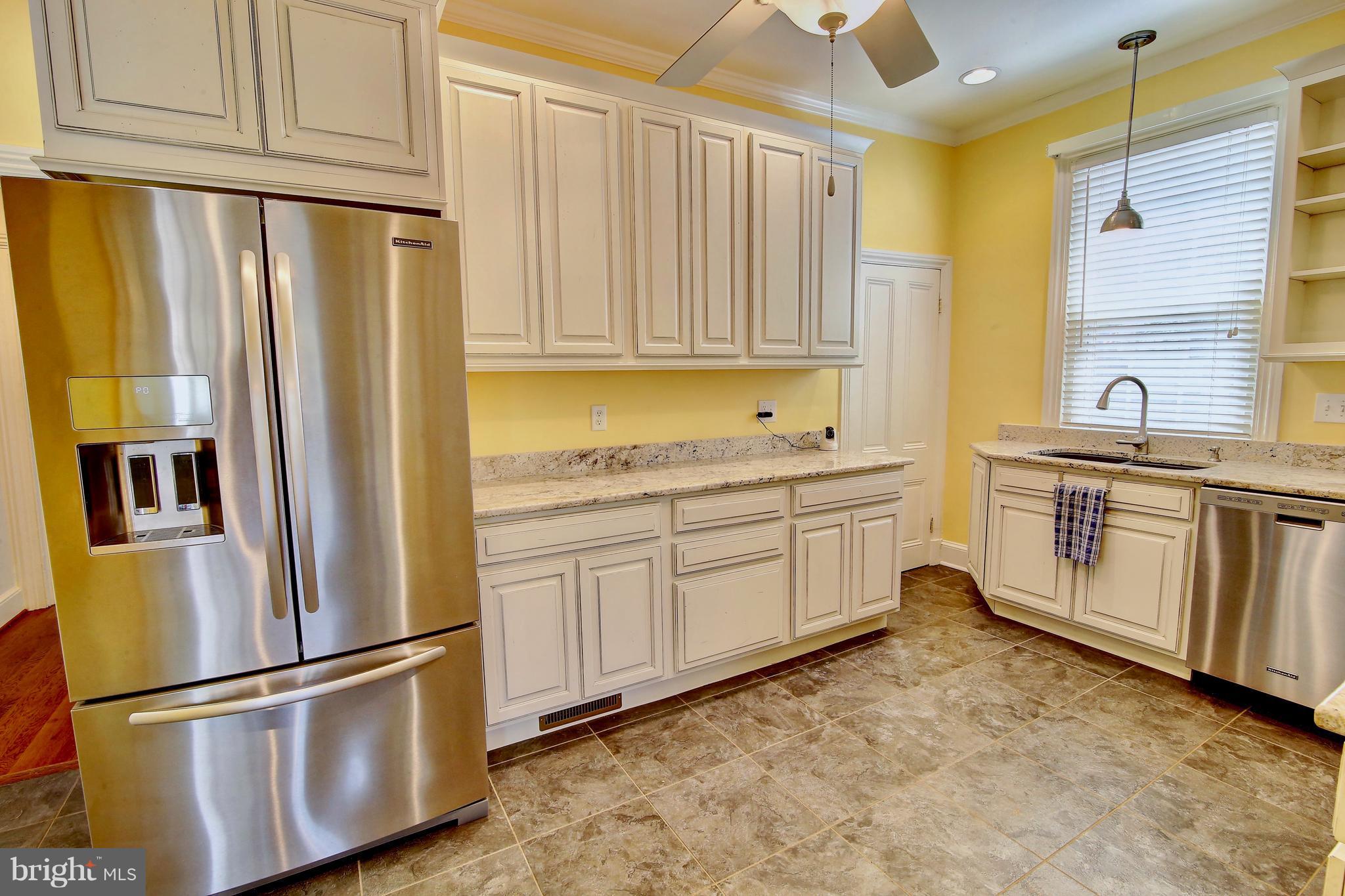 HISTORIC CHARLES TOWN - Residential