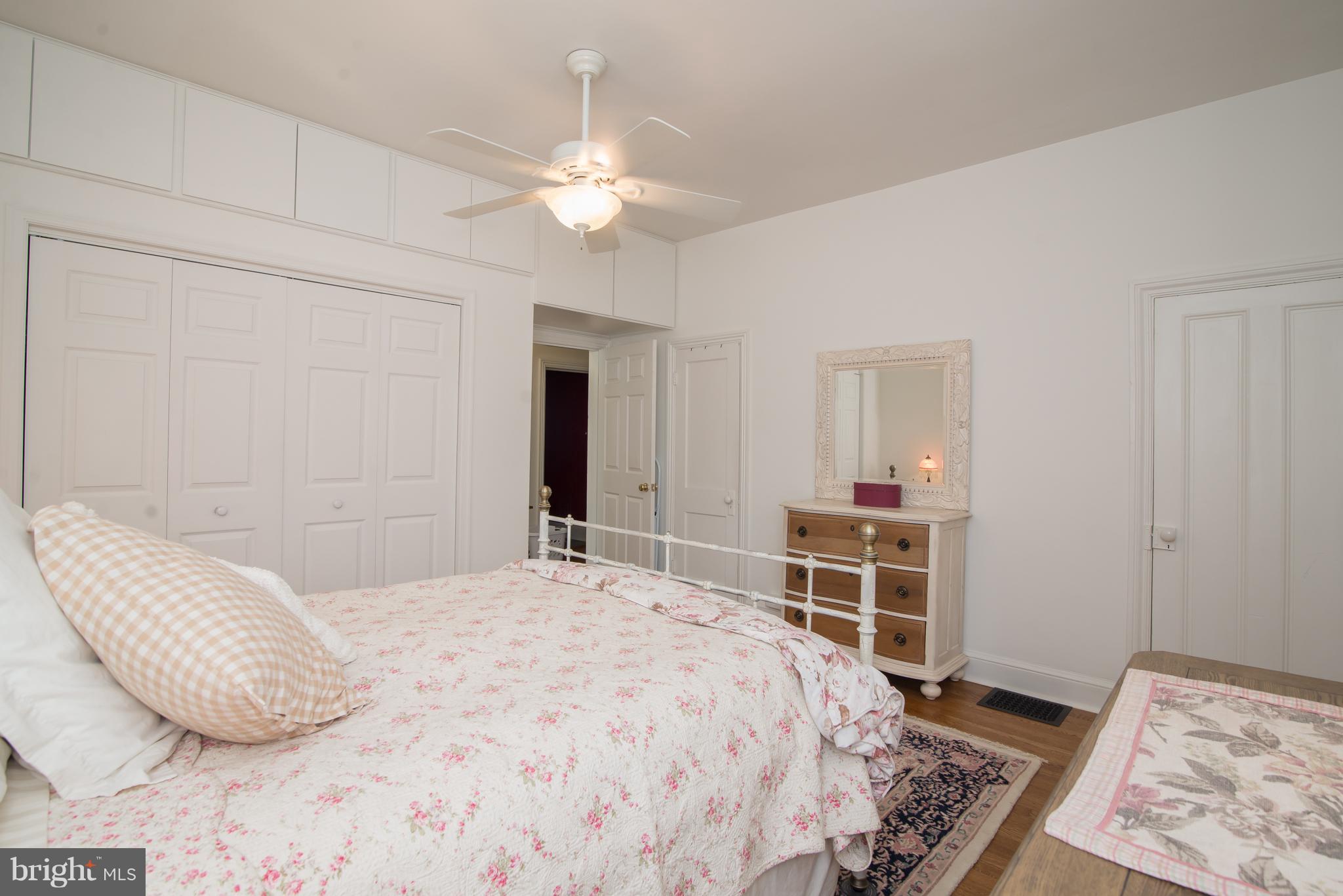 HISTORIC CHARLES TOWN - Residential