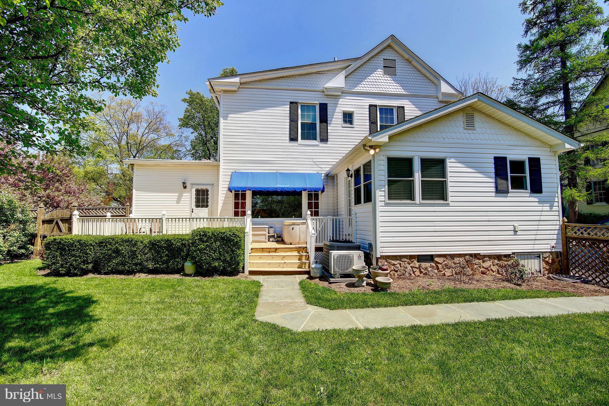 HISTORIC CHARLES TOWN - Residential