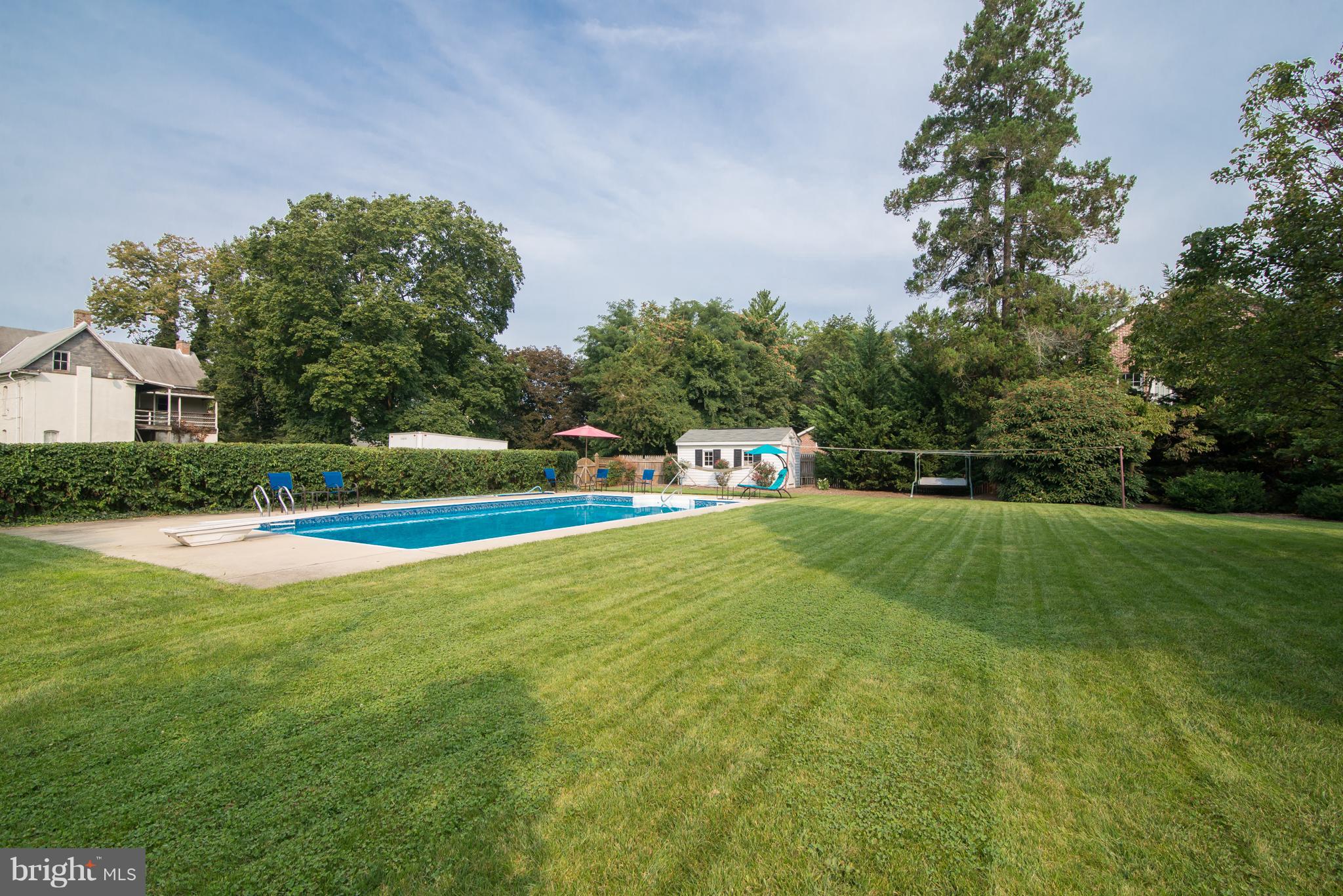 HISTORIC CHARLES TOWN - Residential