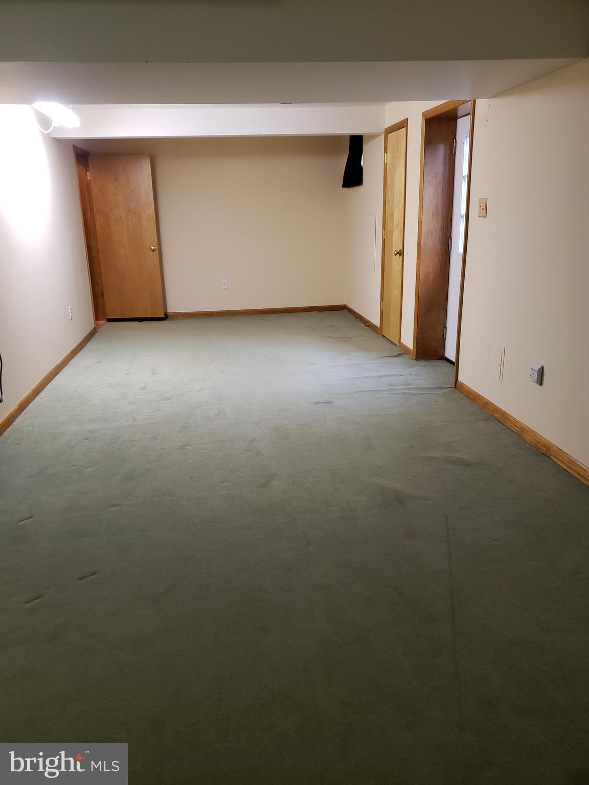 CREEKSIDE PARK - Residential