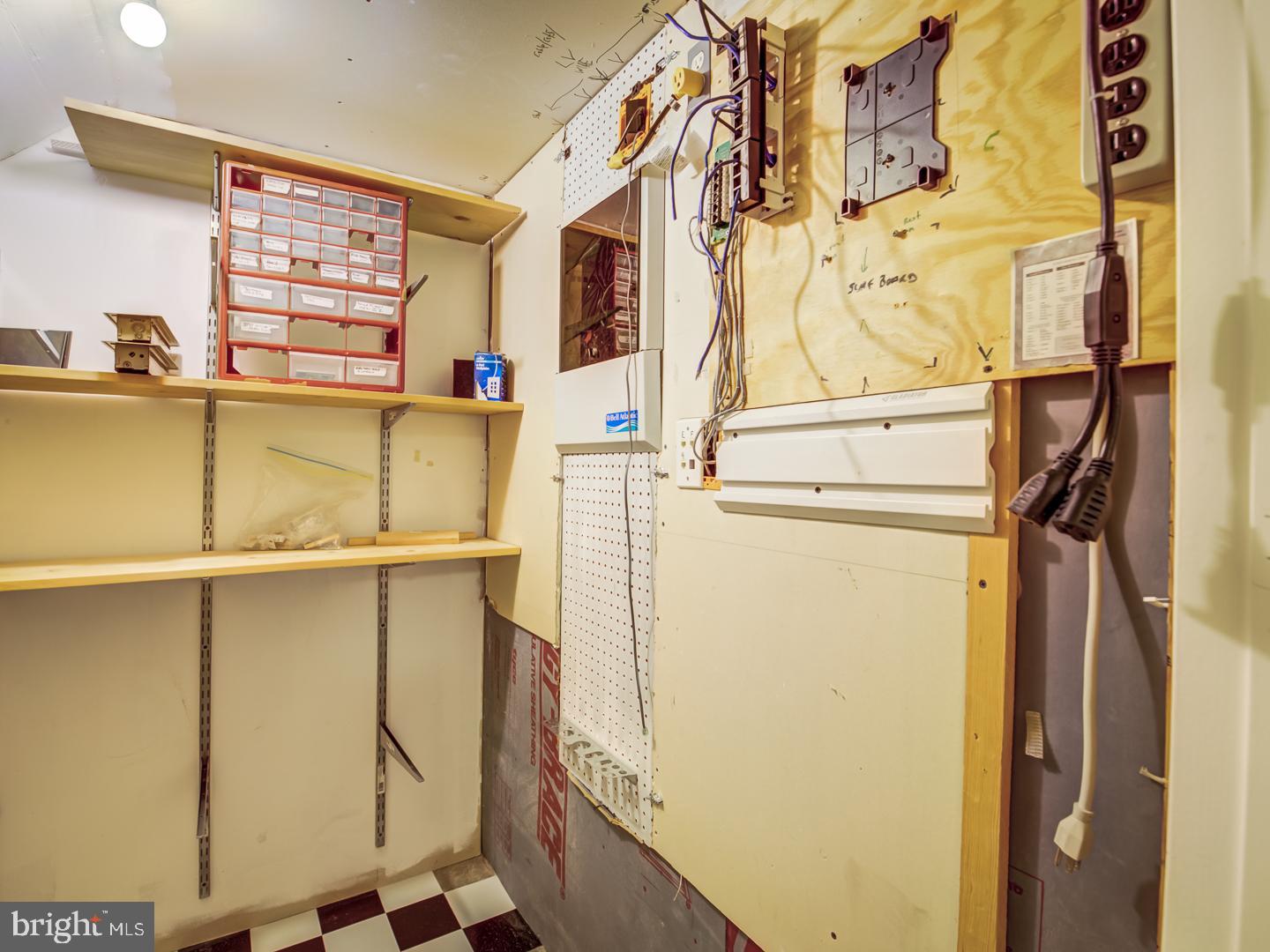 CREEKSIDE PARK - Residential