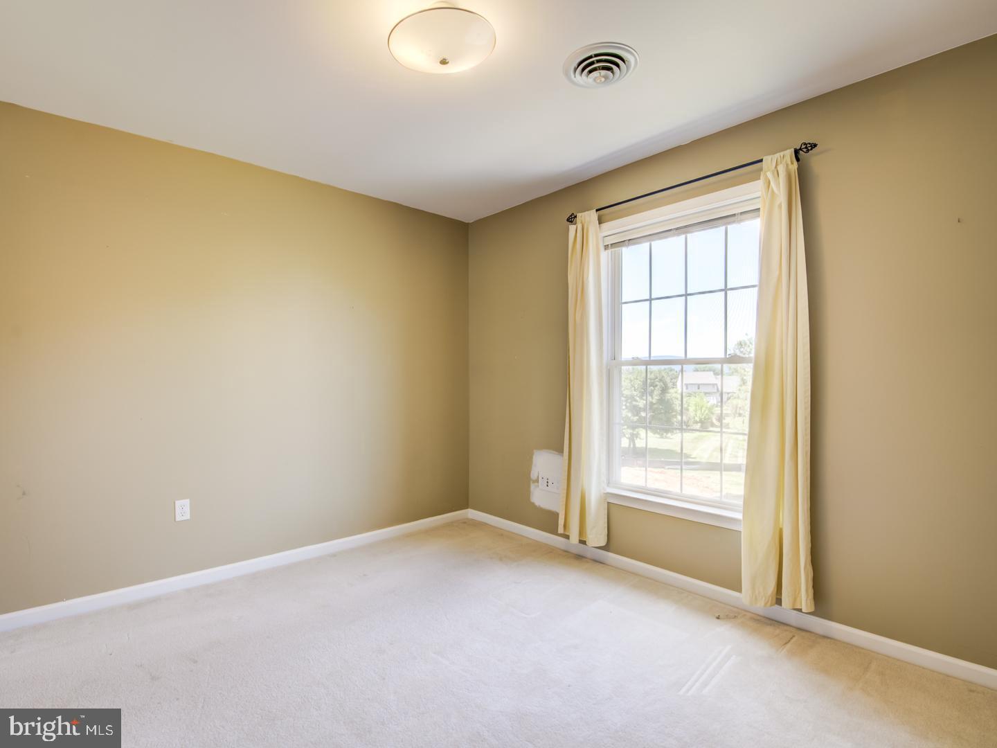 CREEKSIDE PARK - Residential