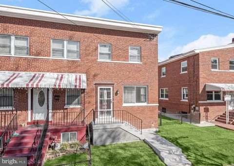 604 GALVESTON PLACE SE WASHINGTON DC 20032