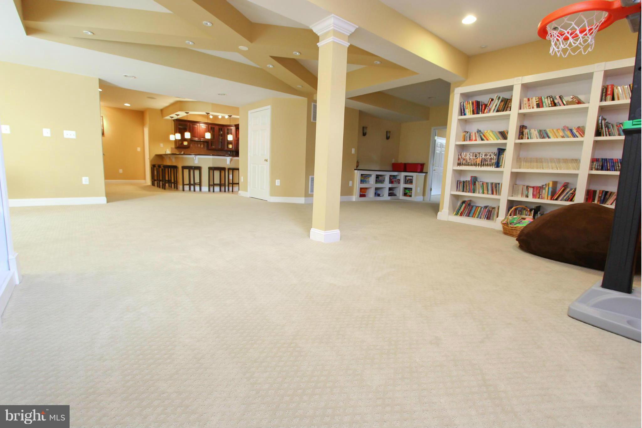 SOUTH RIDING - Residential