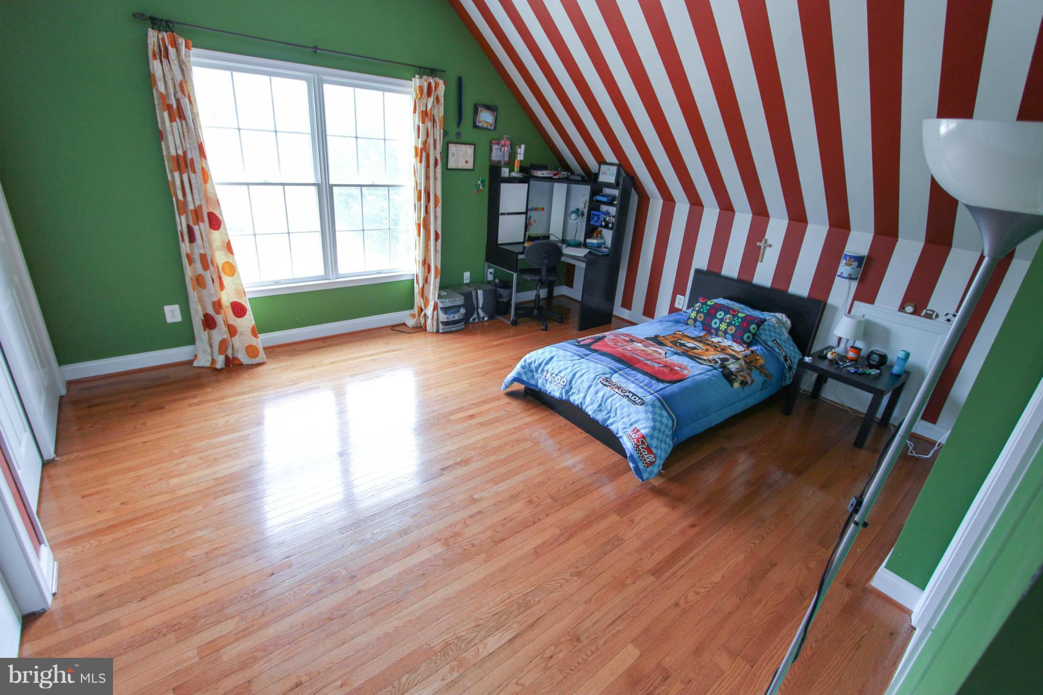 SOUTH RIDING - Residential