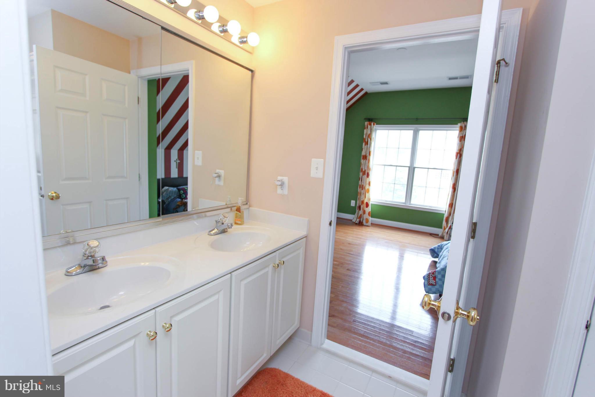 SOUTH RIDING - Residential