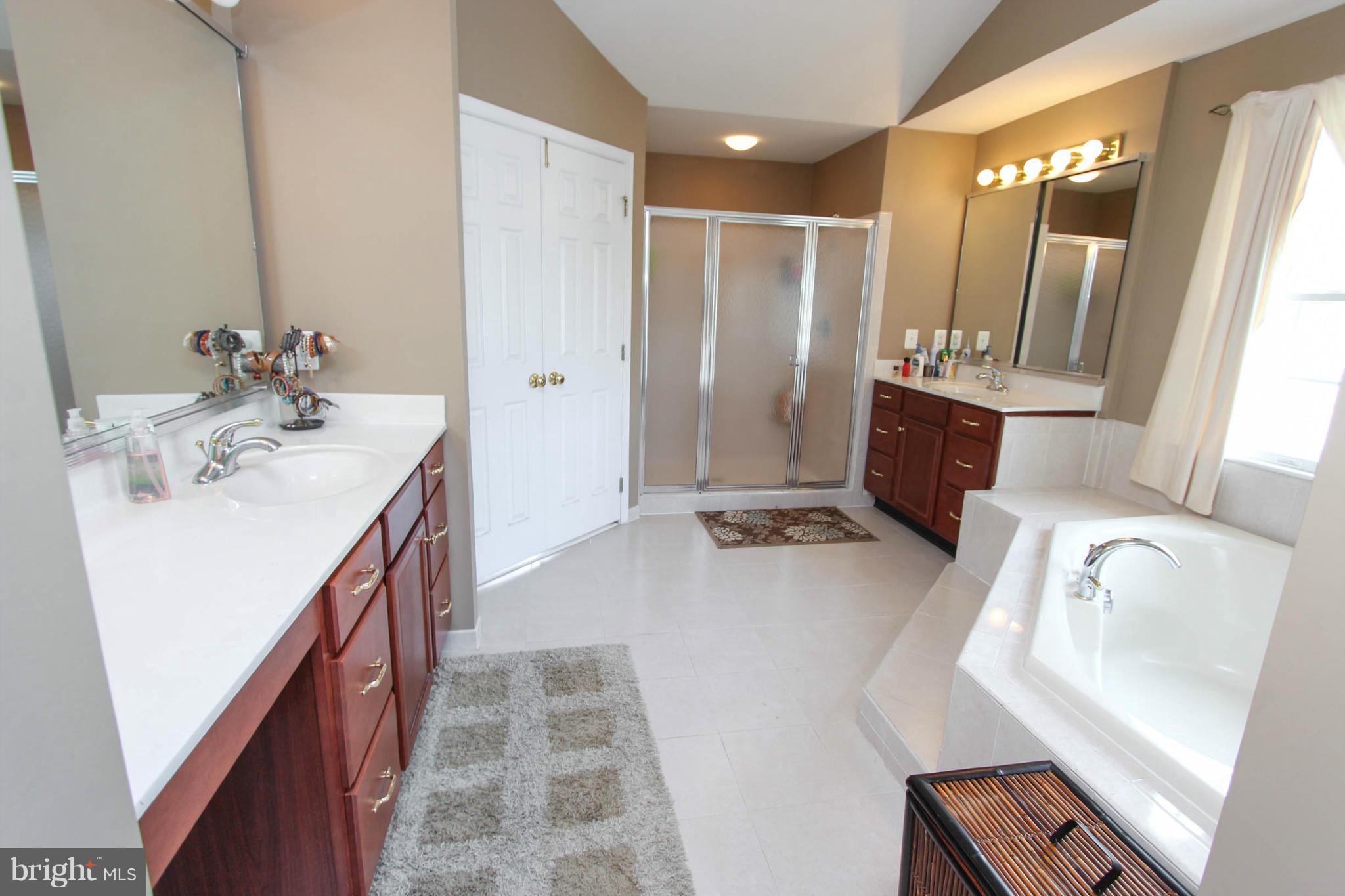 SOUTH RIDING - Residential