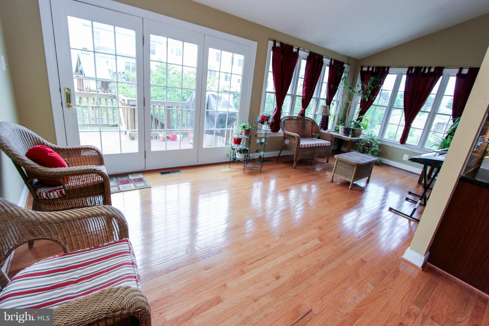 SOUTH RIDING - Residential