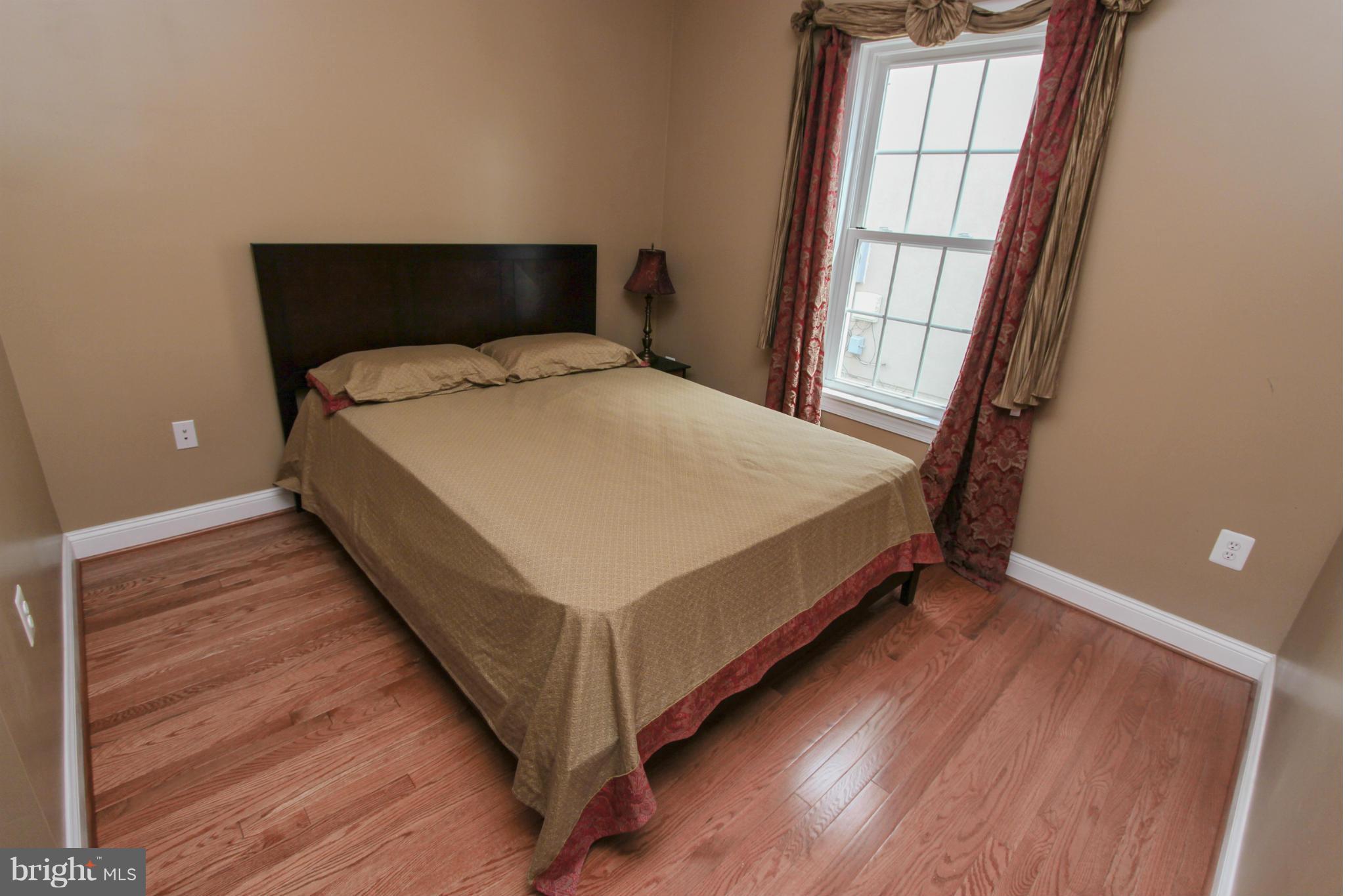 SOUTH RIDING - Residential