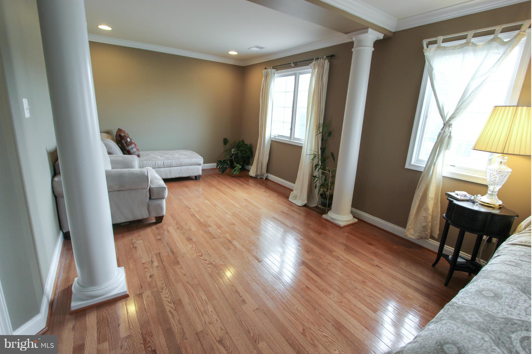 SOUTH RIDING - Residential