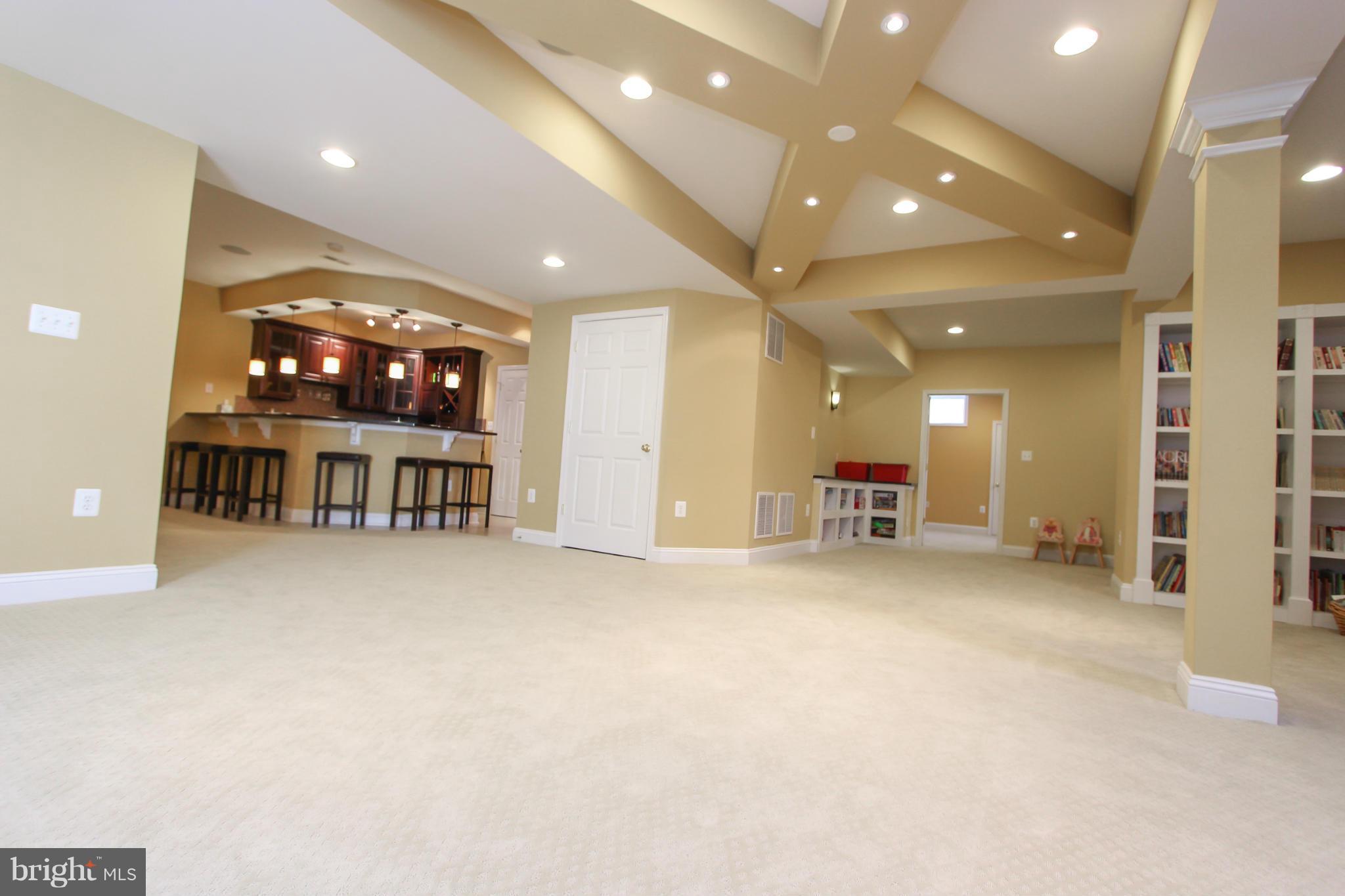 SOUTH RIDING - Residential