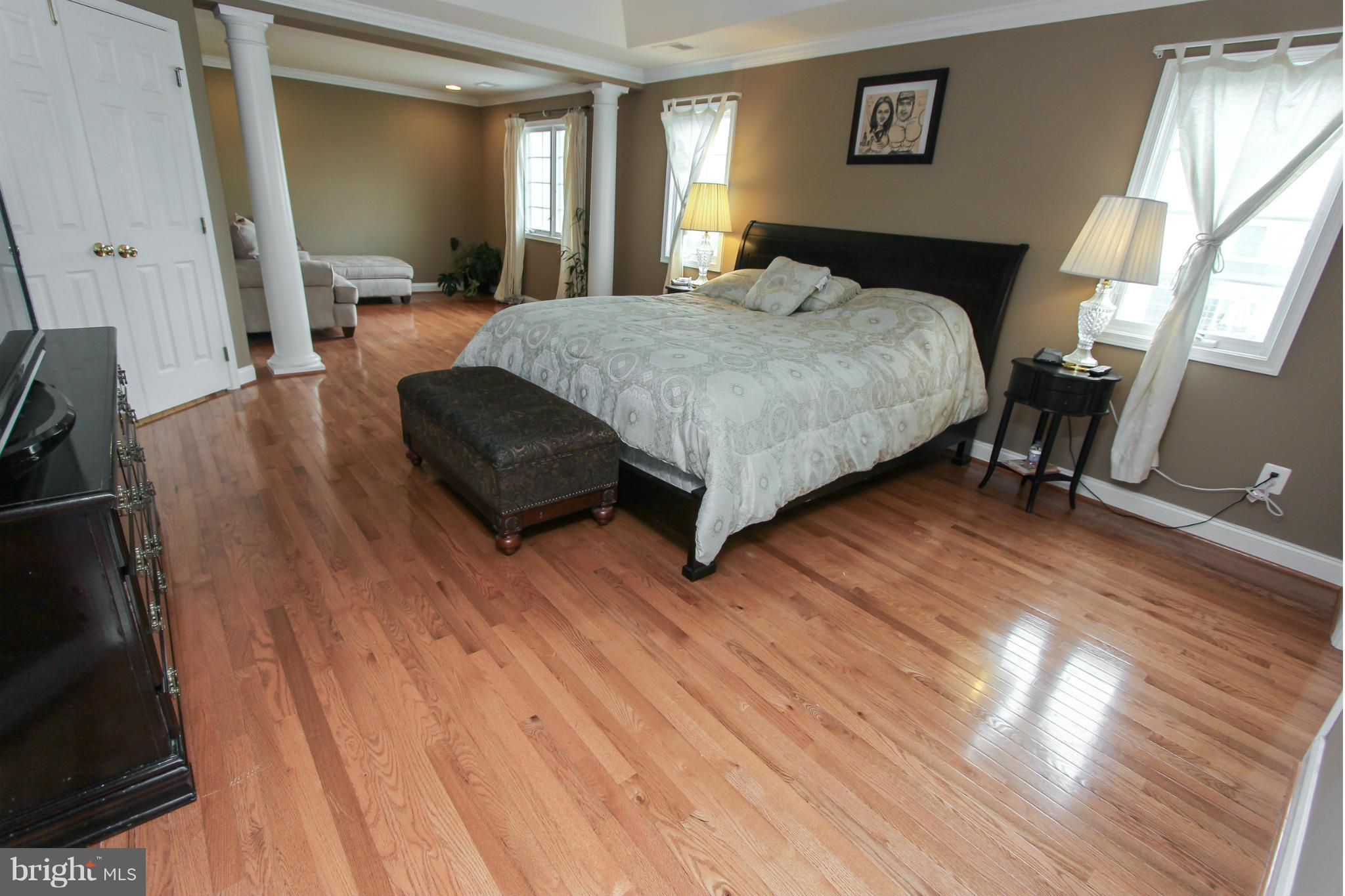 SOUTH RIDING - Residential