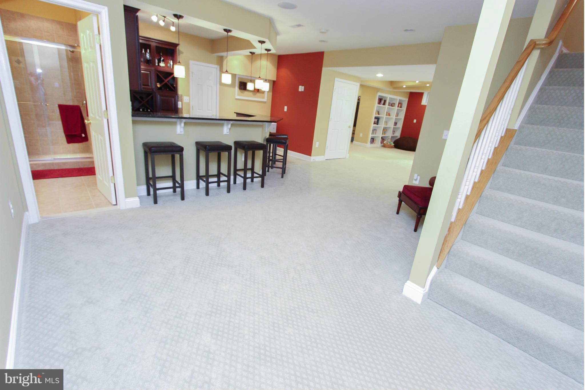 SOUTH RIDING - Residential