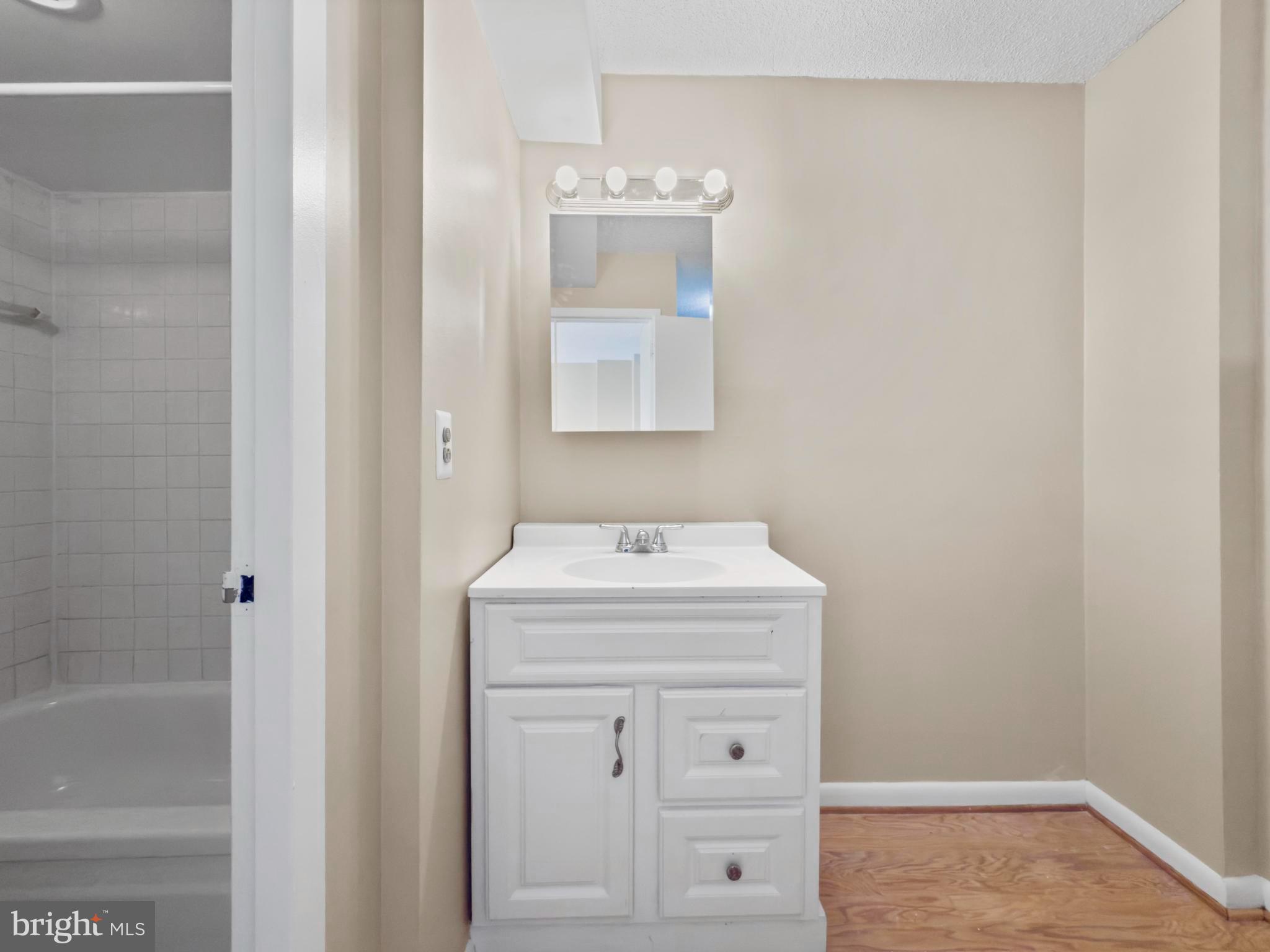 VAN DORN - Residential