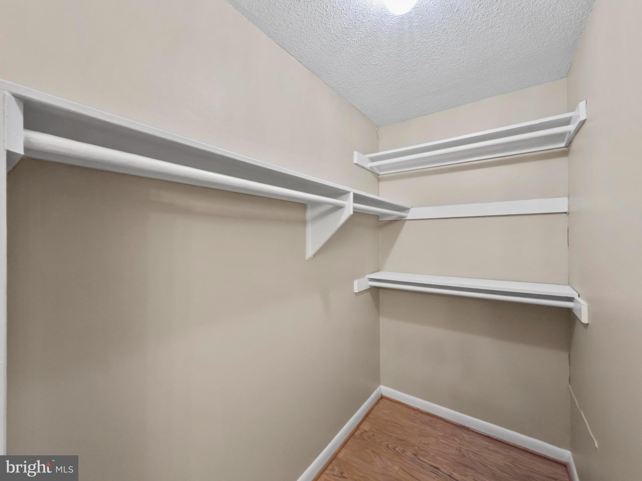 VAN DORN - Residential