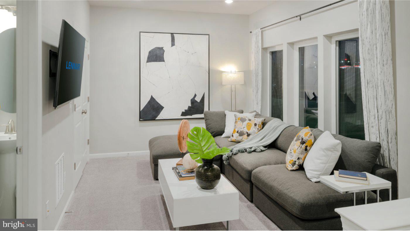 WESTSIDE AT SHADY GROVE METRO - Residential