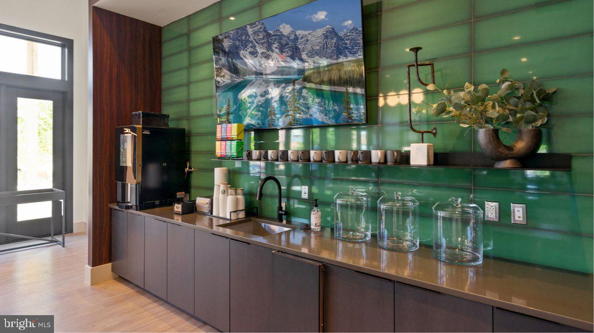 WESTSIDE AT SHADY GROVE METRO - Residential