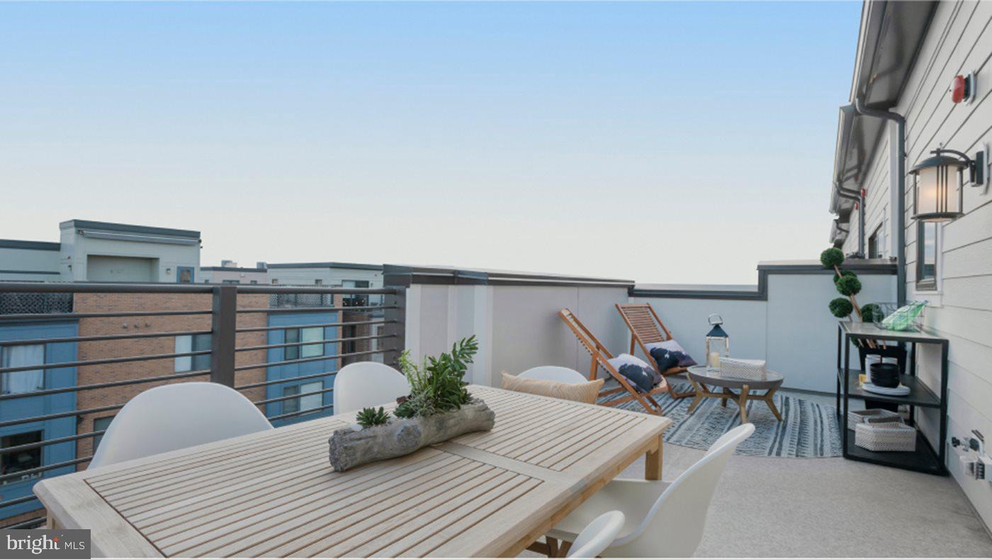 WESTSIDE AT SHADY GROVE METRO - Residential