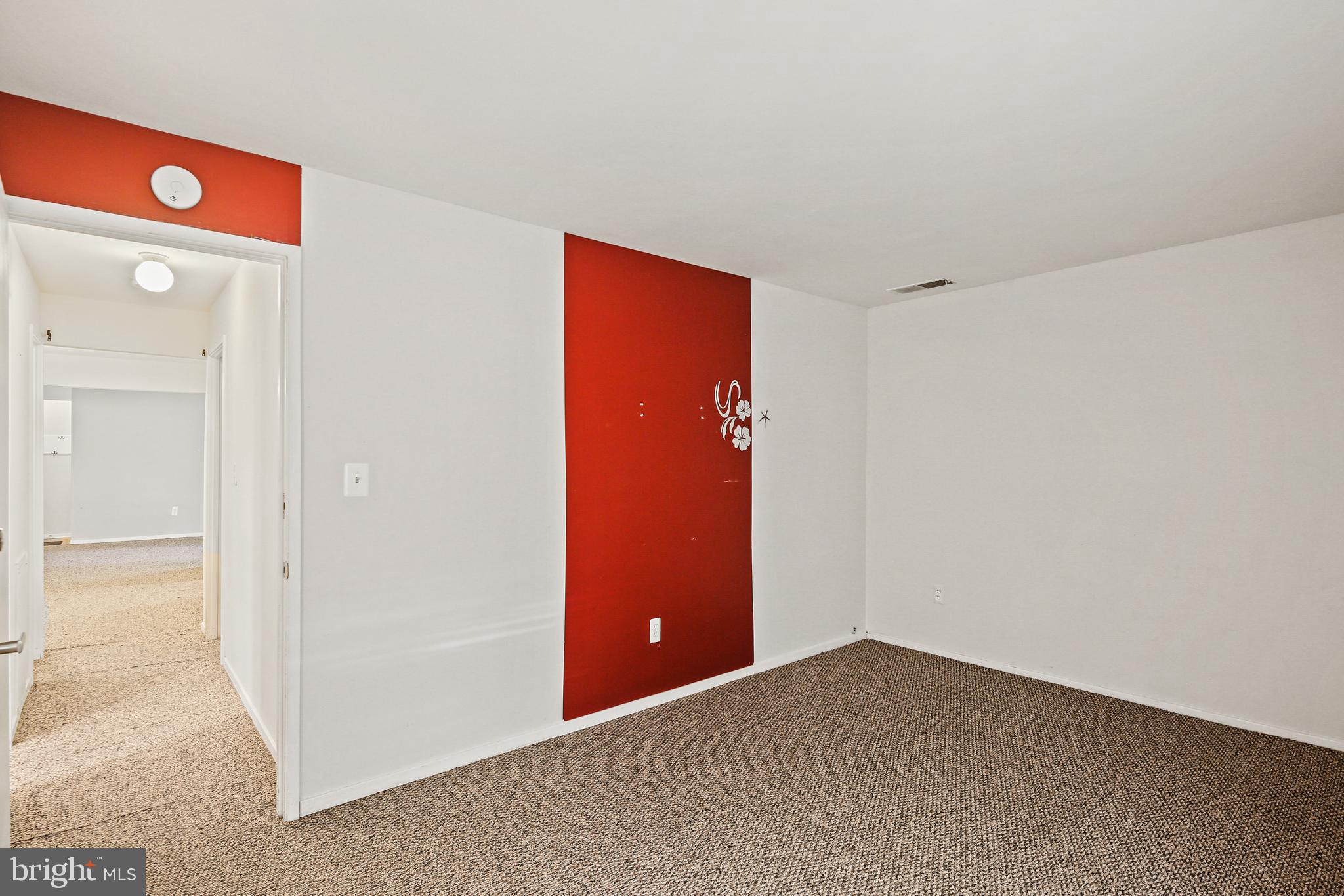 LONG REACH HOUSE CONDOMINIUMS - Residential