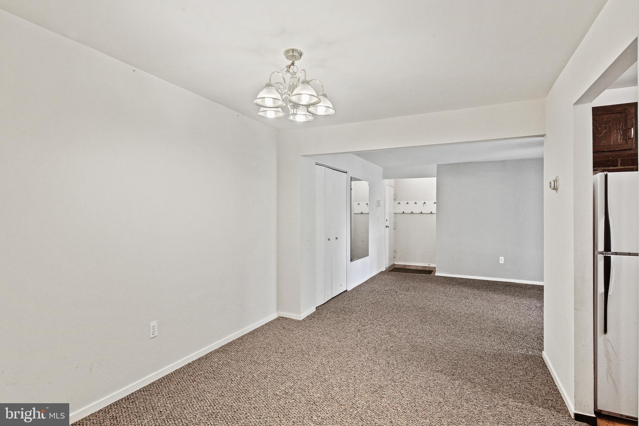 LONG REACH HOUSE CONDOMINIUMS - Residential