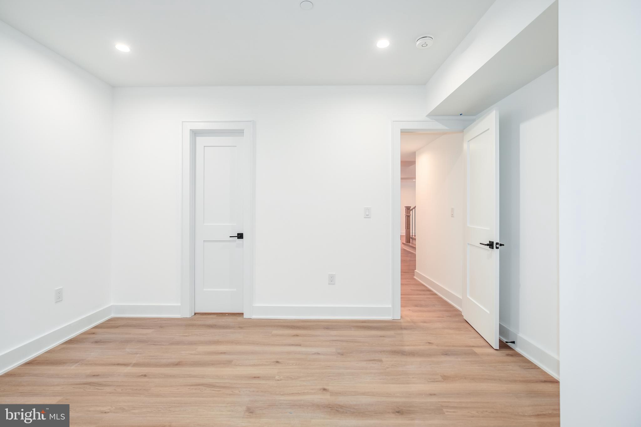 HUNTINGTON TERRACE - Residential