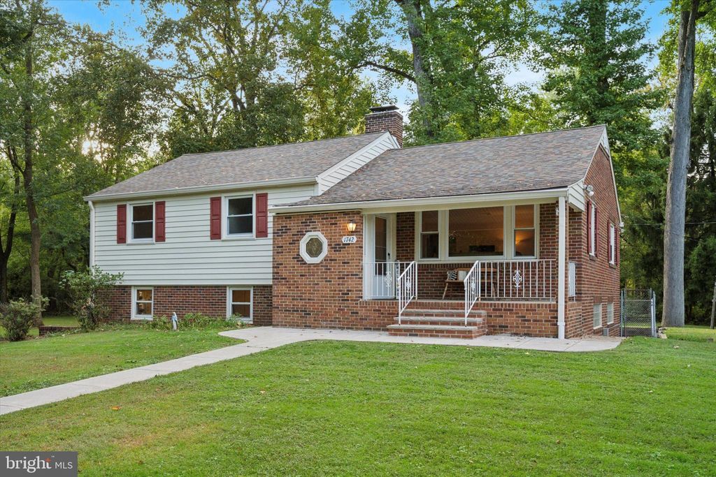 Photo of 1742 Paradise Lane, BENSALEM, PA 19020 (MLS # PABU2106522)