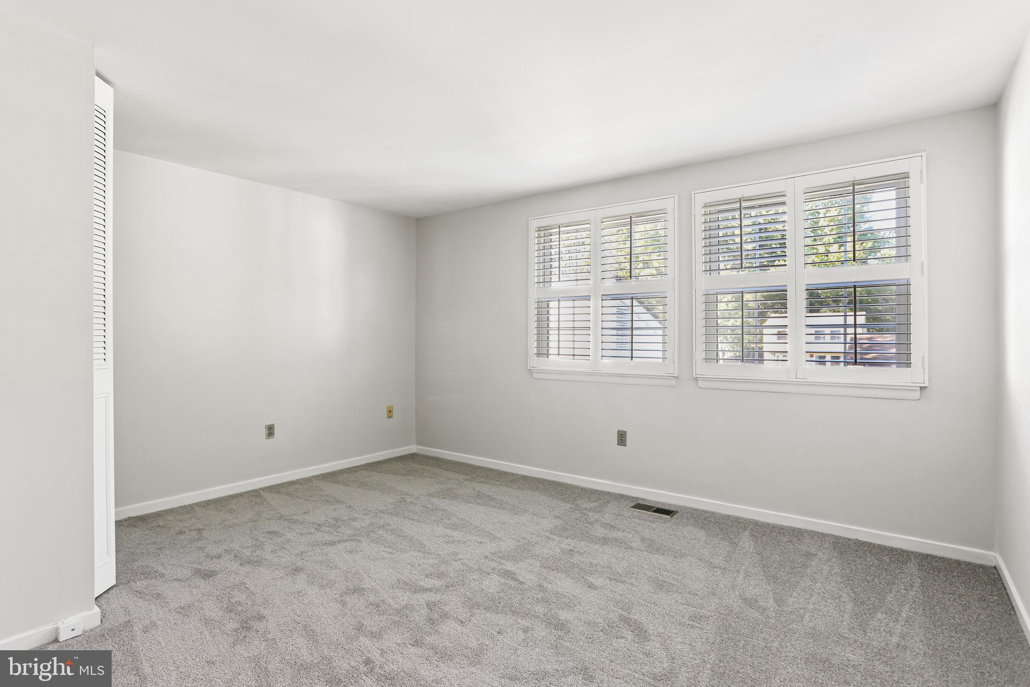 LONG REACH - Residential