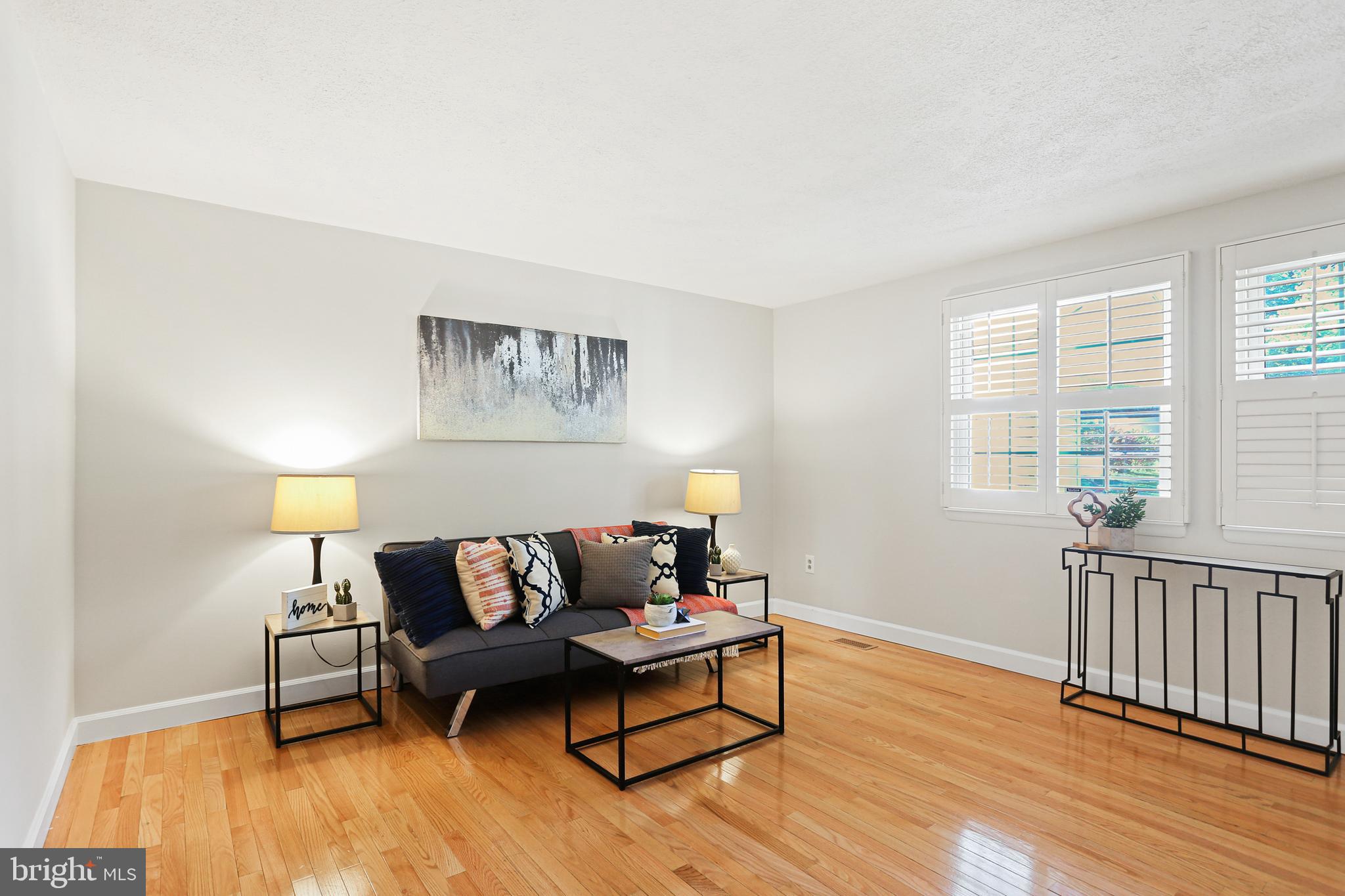 LONG REACH - Residential