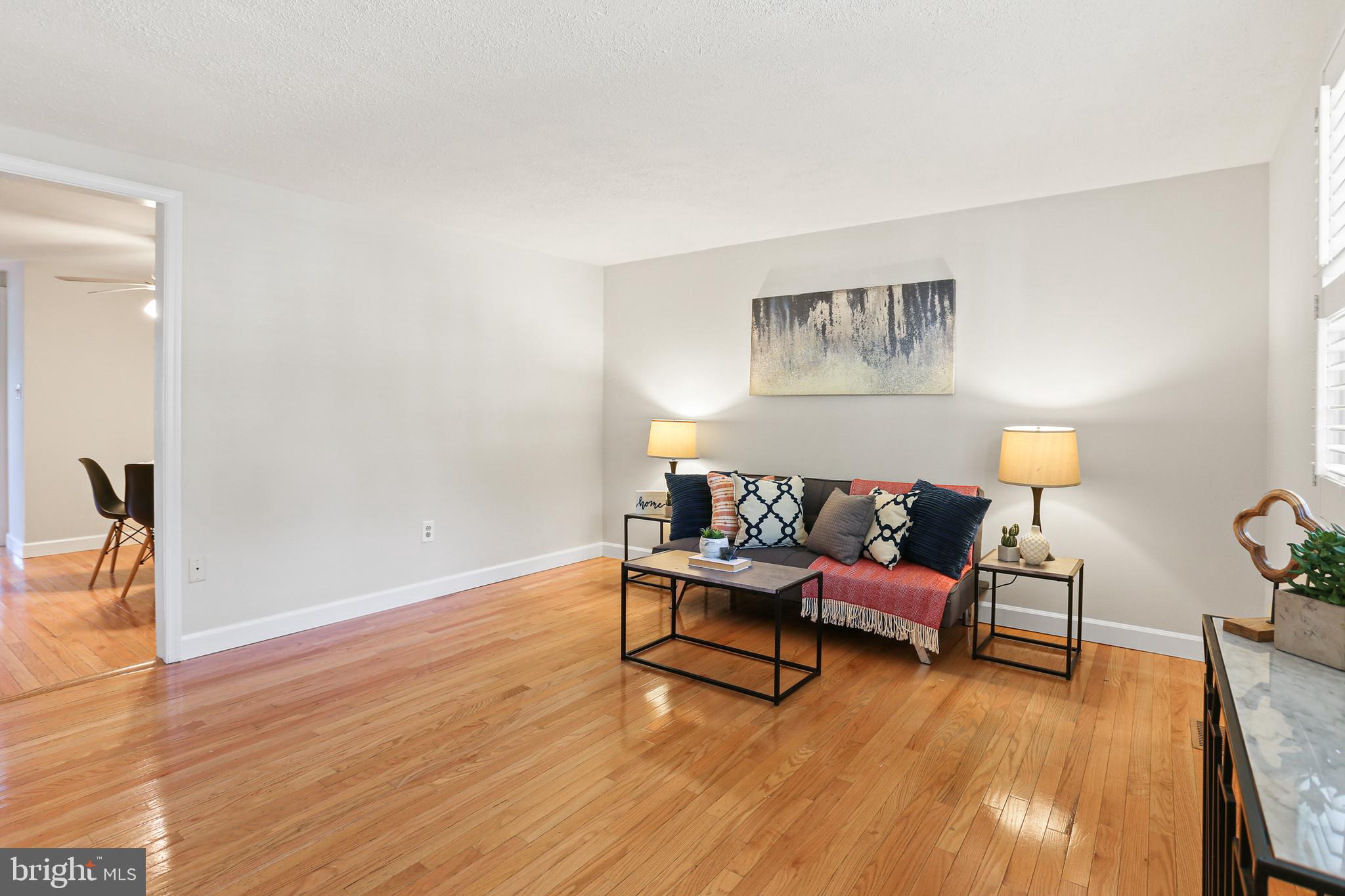LONG REACH - Residential