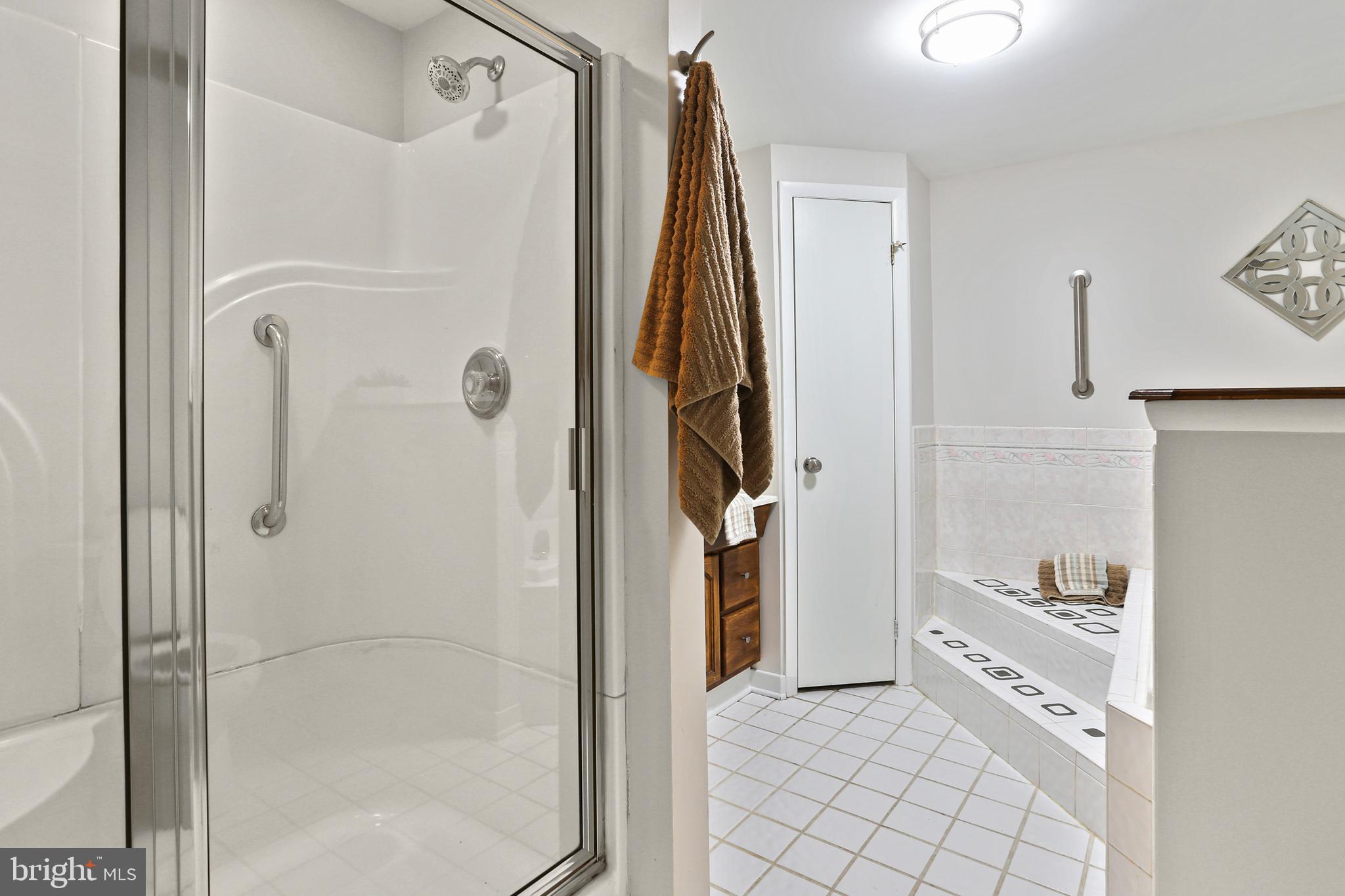 LONG REACH - Residential