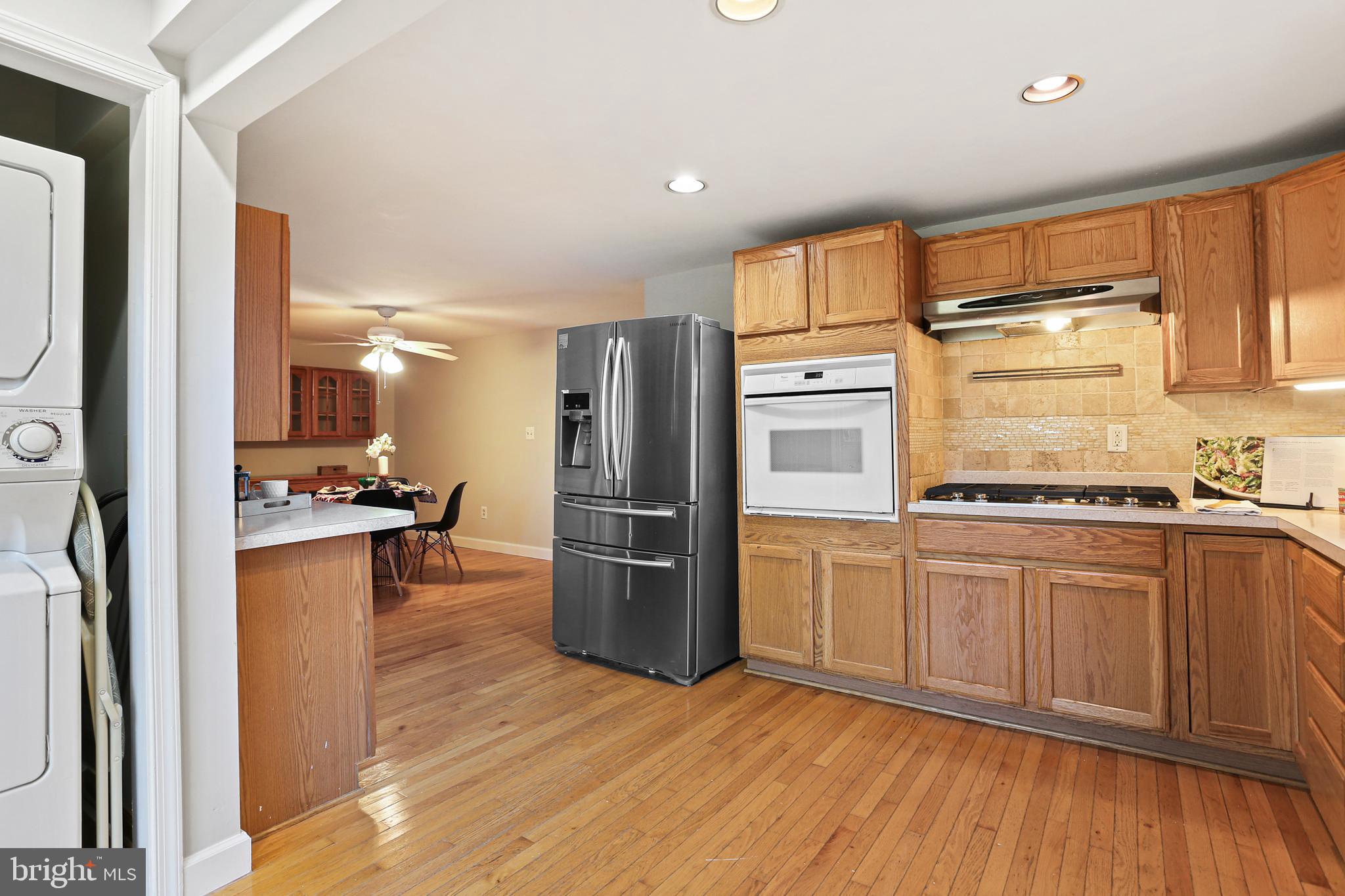 LONG REACH - Residential