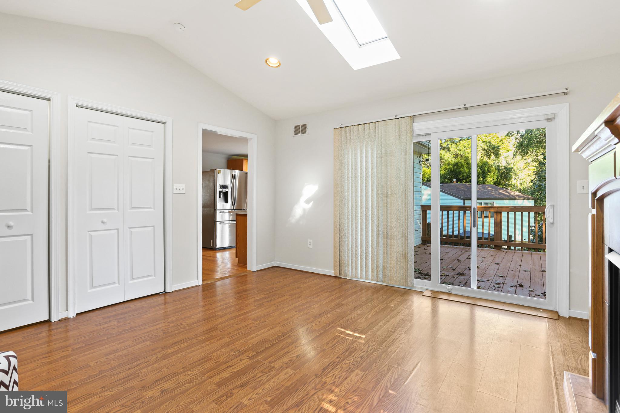 LONG REACH - Residential