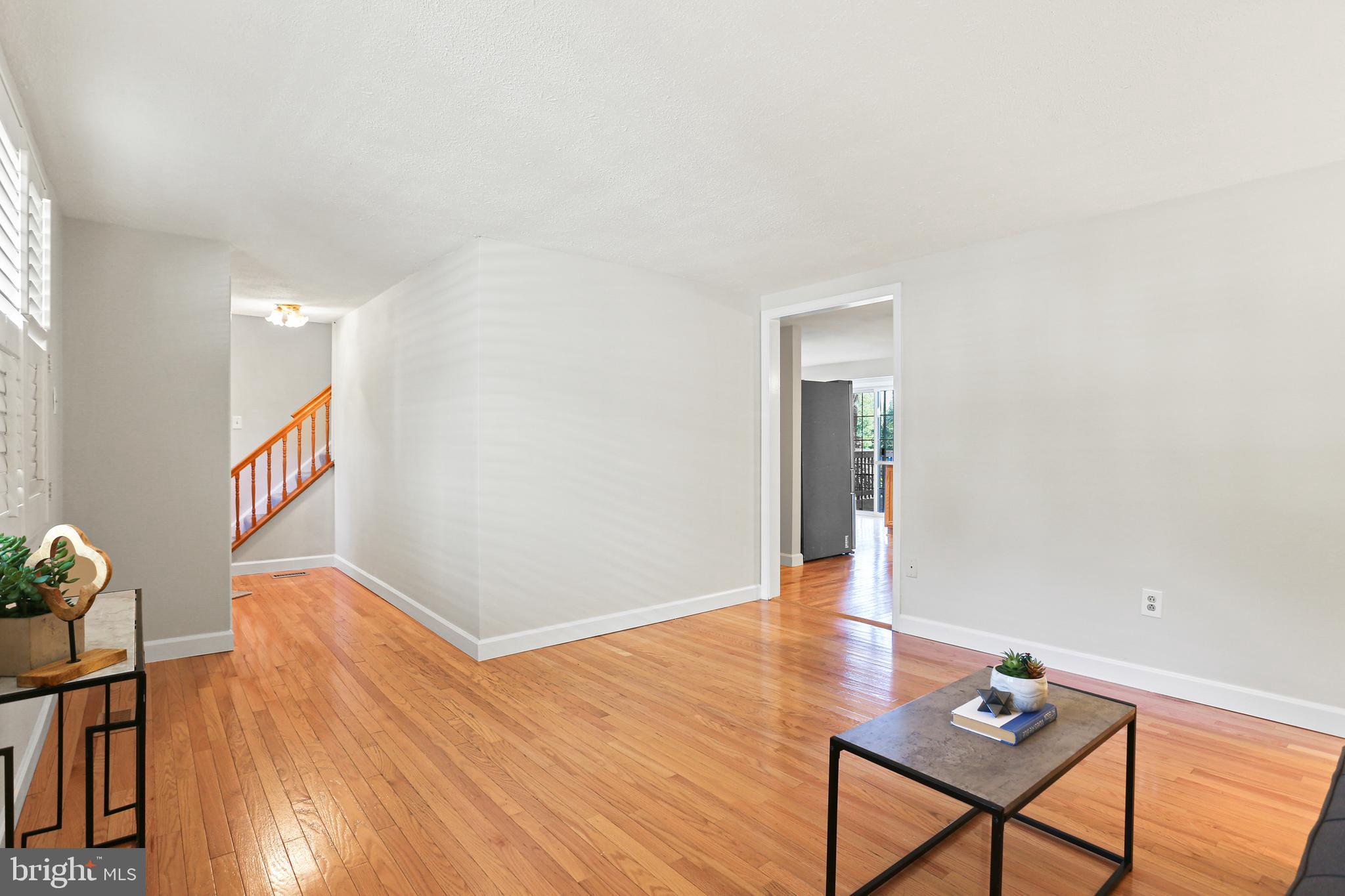 LONG REACH - Residential