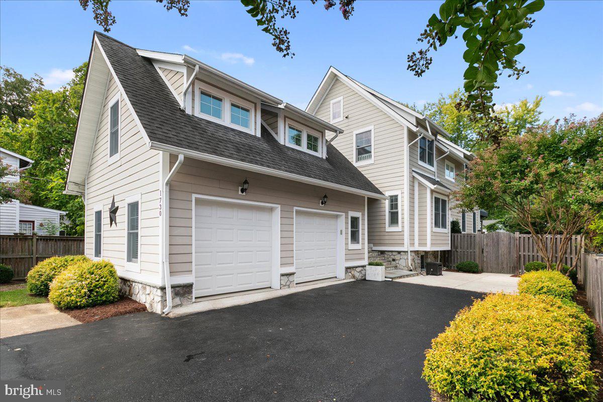 JOHNSONS HILL - Residential