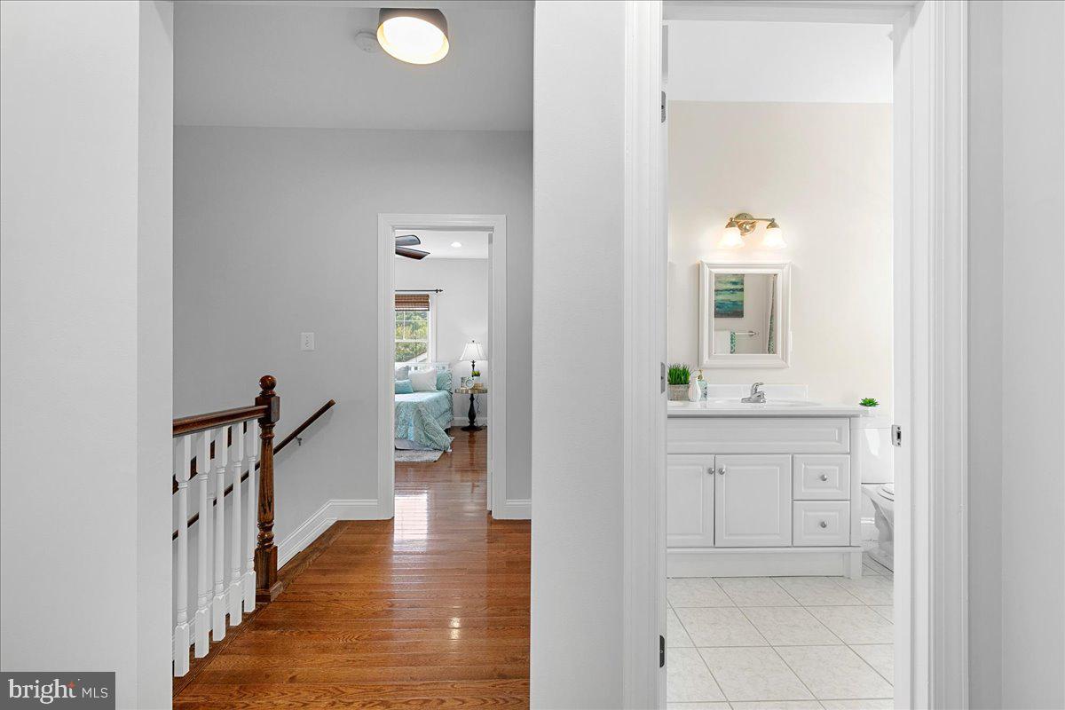 JOHNSONS HILL - Residential