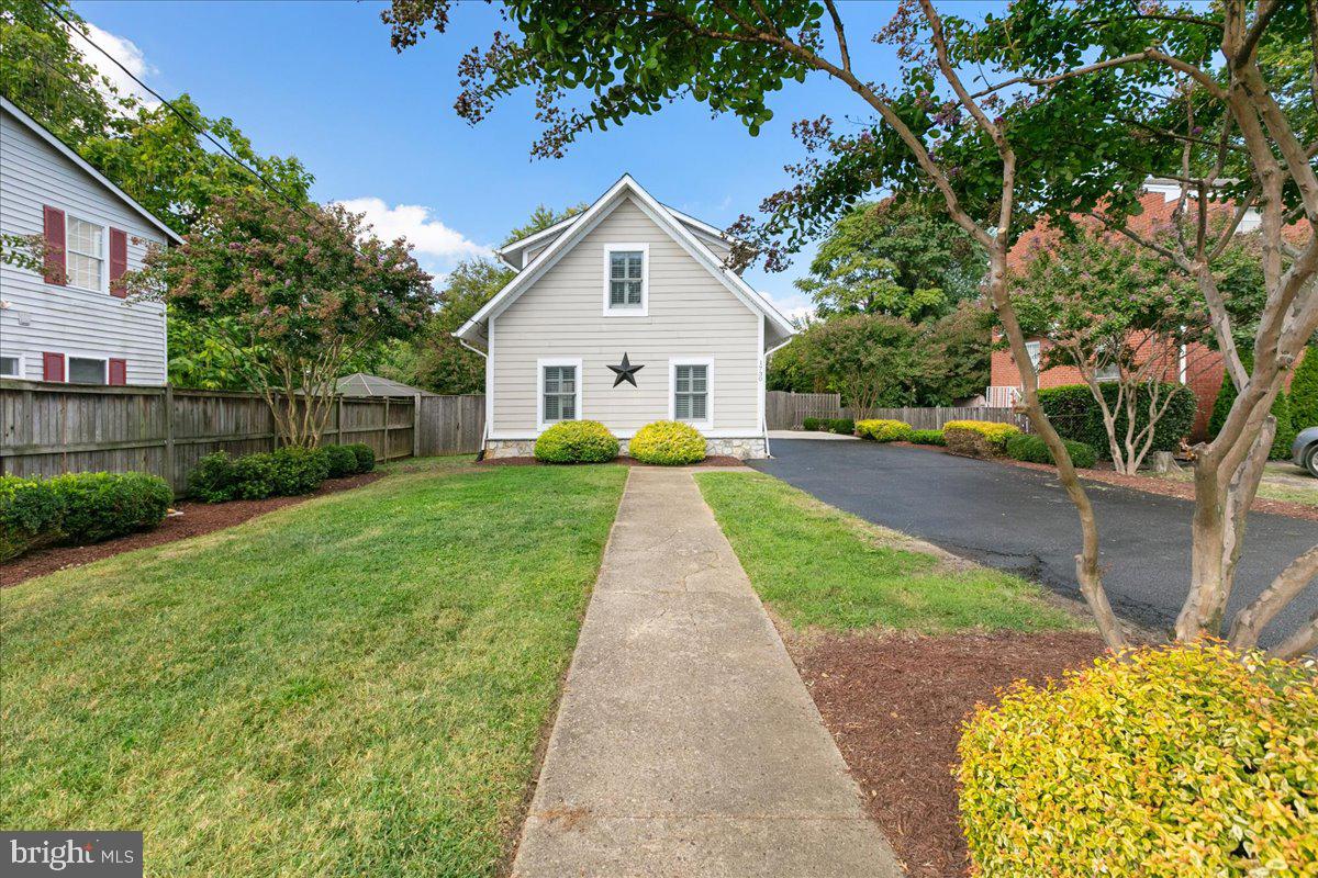 JOHNSONS HILL - Residential