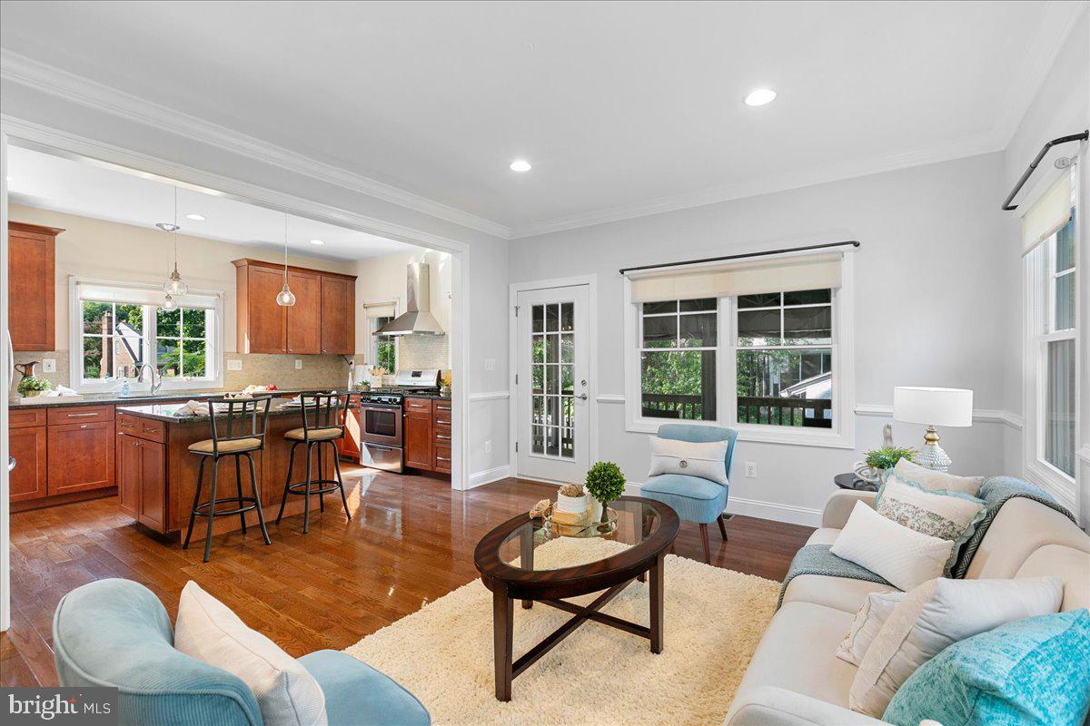 JOHNSONS HILL - Residential