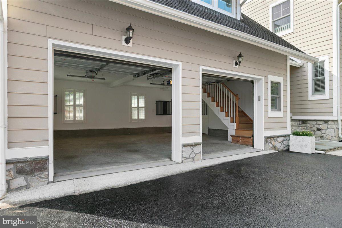 JOHNSONS HILL - Residential