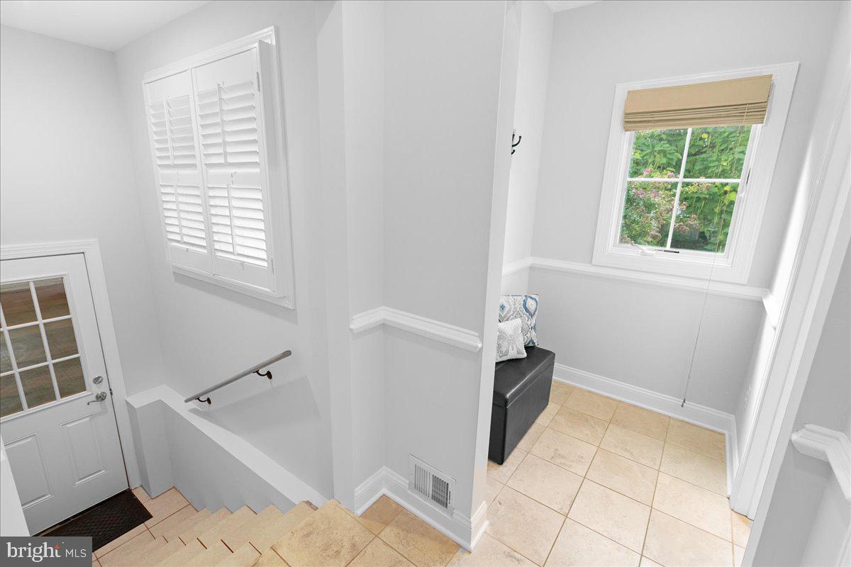 JOHNSONS HILL - Residential