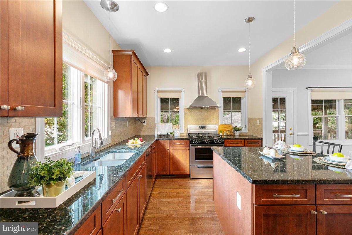 JOHNSONS HILL - Residential