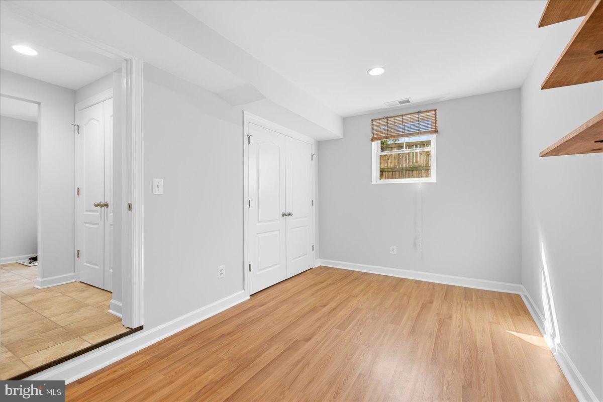 JOHNSONS HILL - Residential