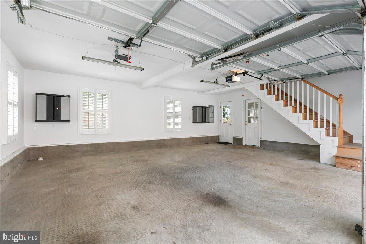 JOHNSONS HILL - Residential