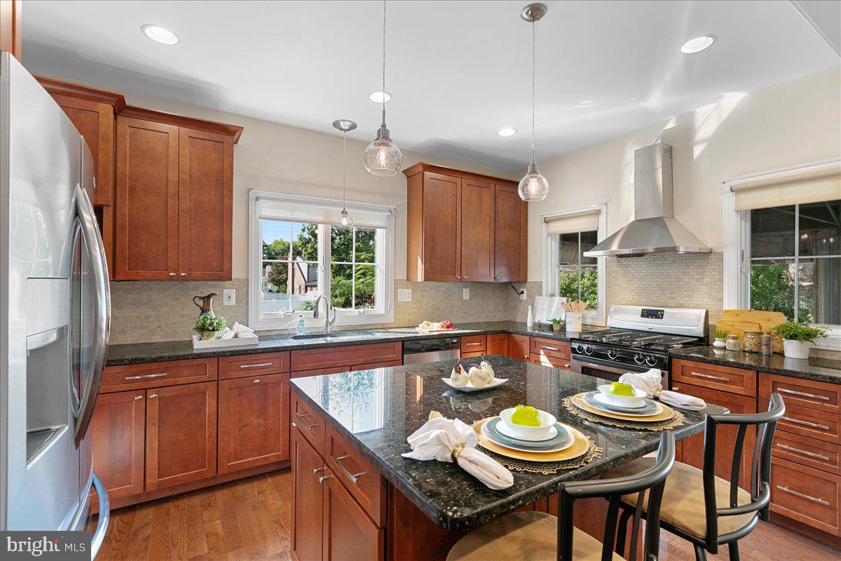 JOHNSONS HILL - Residential