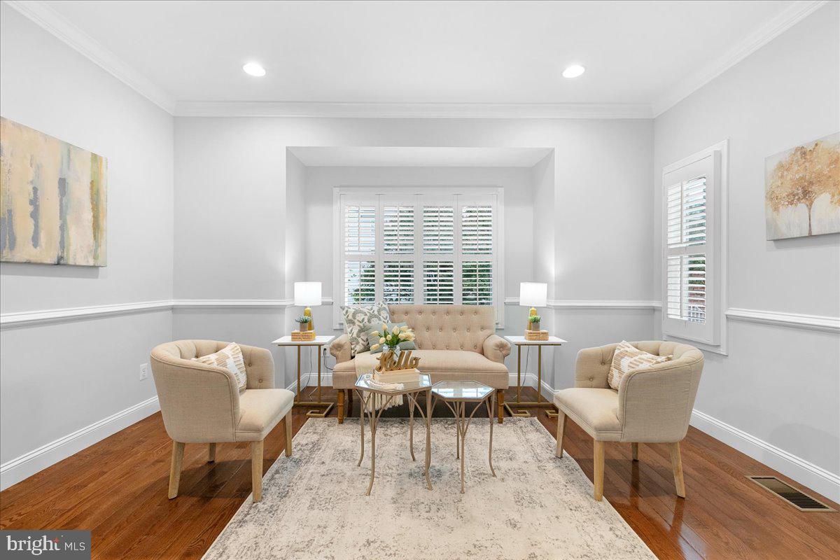 JOHNSONS HILL - Residential