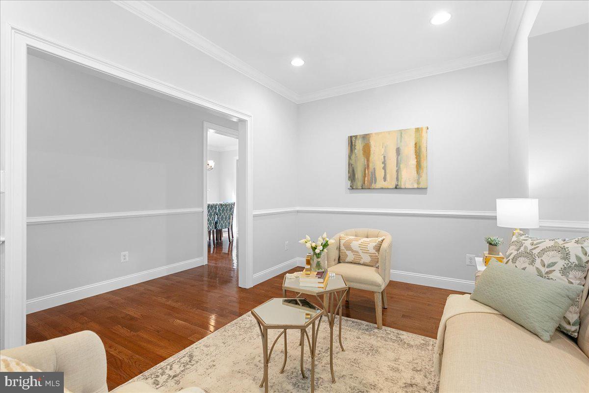 JOHNSONS HILL - Residential