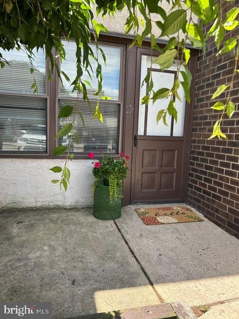 611 ROXBOROUGH AVENUE 15 603A