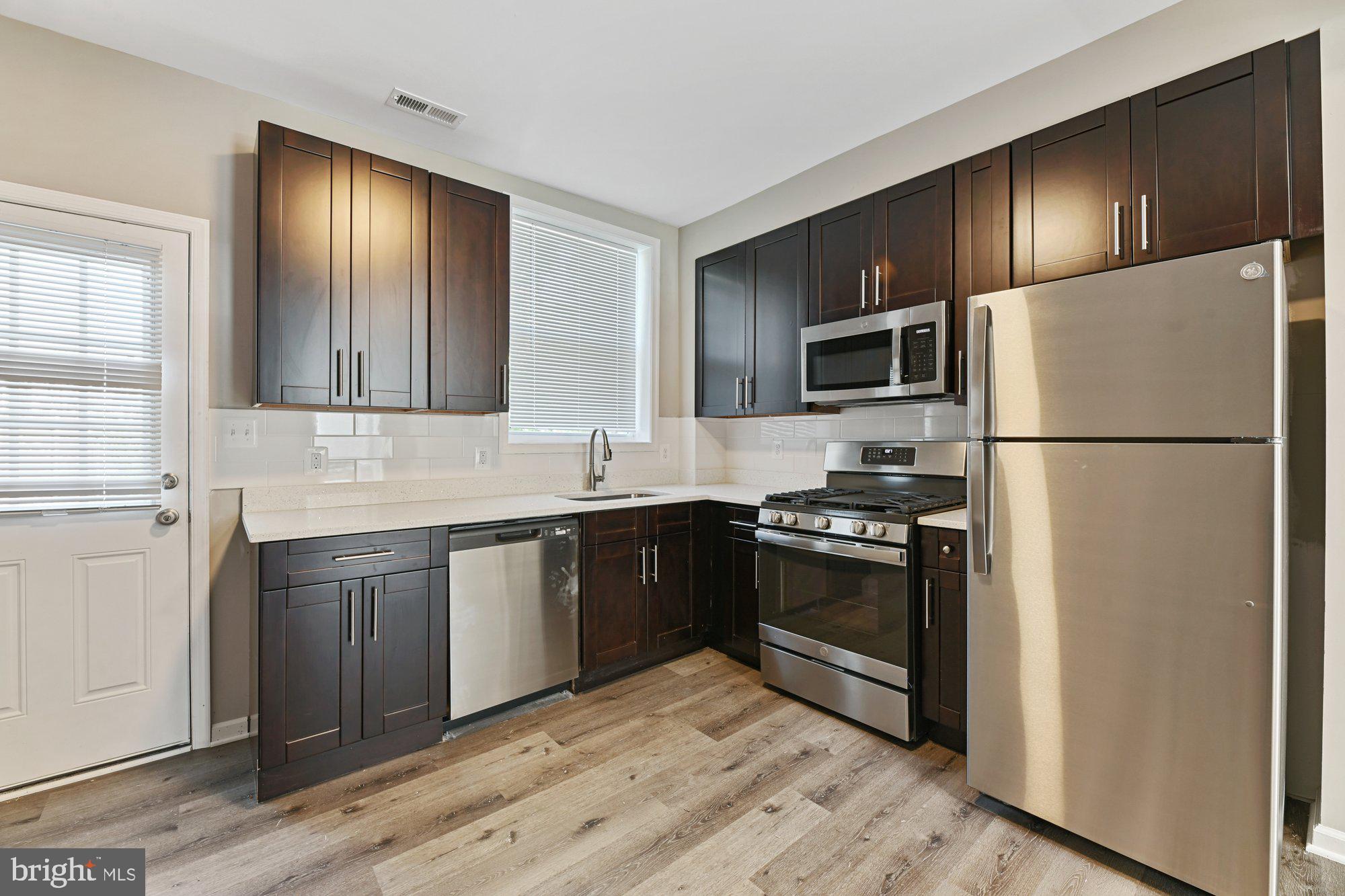 BIDDLE STREET - Residential