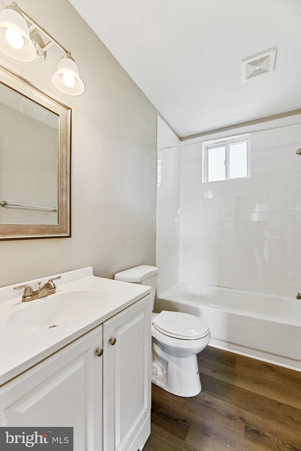 BIDDLE STREET - Residential