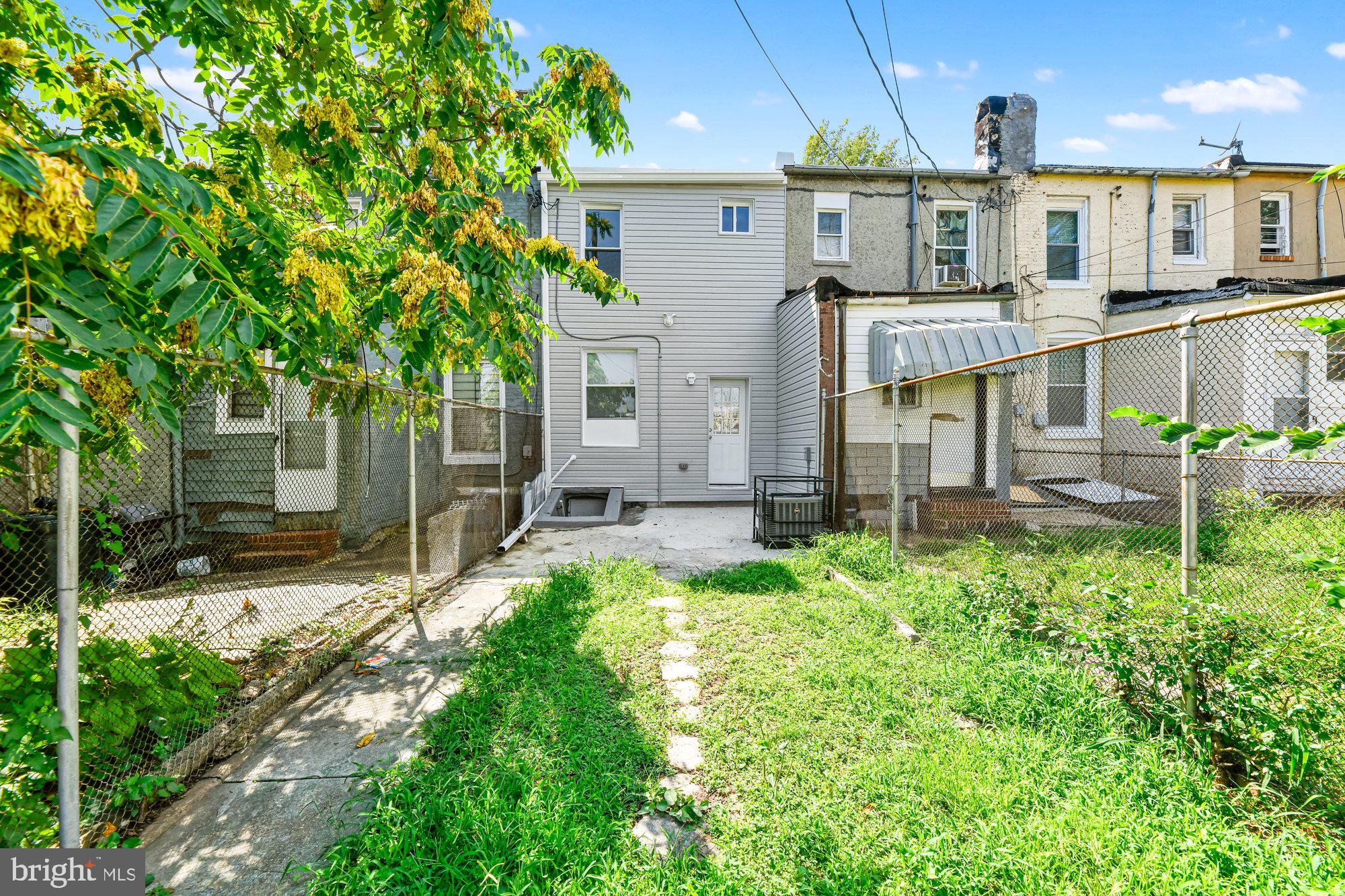 BIDDLE STREET - Residential